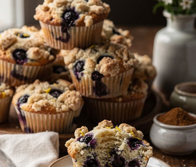 Bakery-Style Blueberry Muffins With Streusel Topping