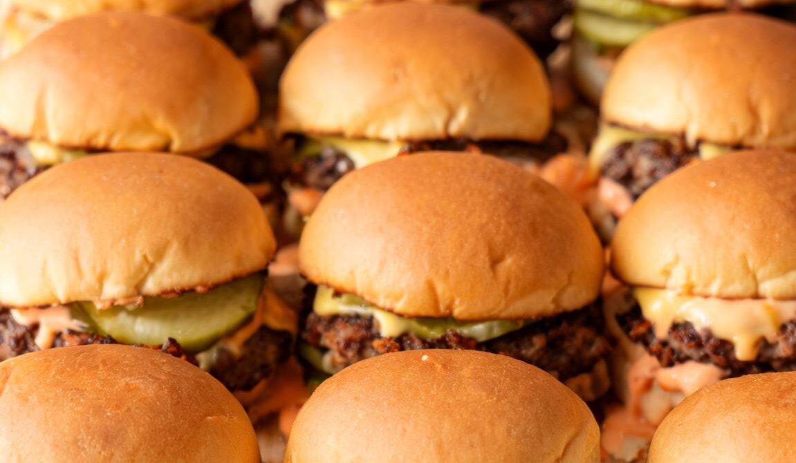 Cheesy Smash Burger Sliders With Special Sauce