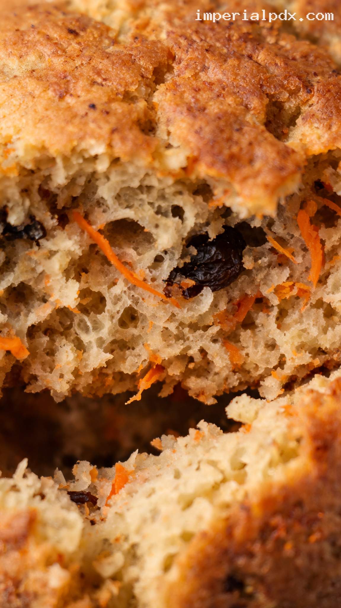 Moist Cinnamon Carrot Raisin Muffins – Closeup