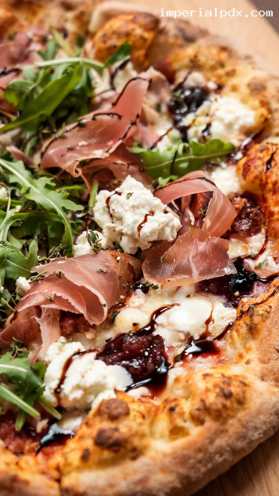 Fig, Prosciutto, and Goat Cheese White Pizza – Closeup