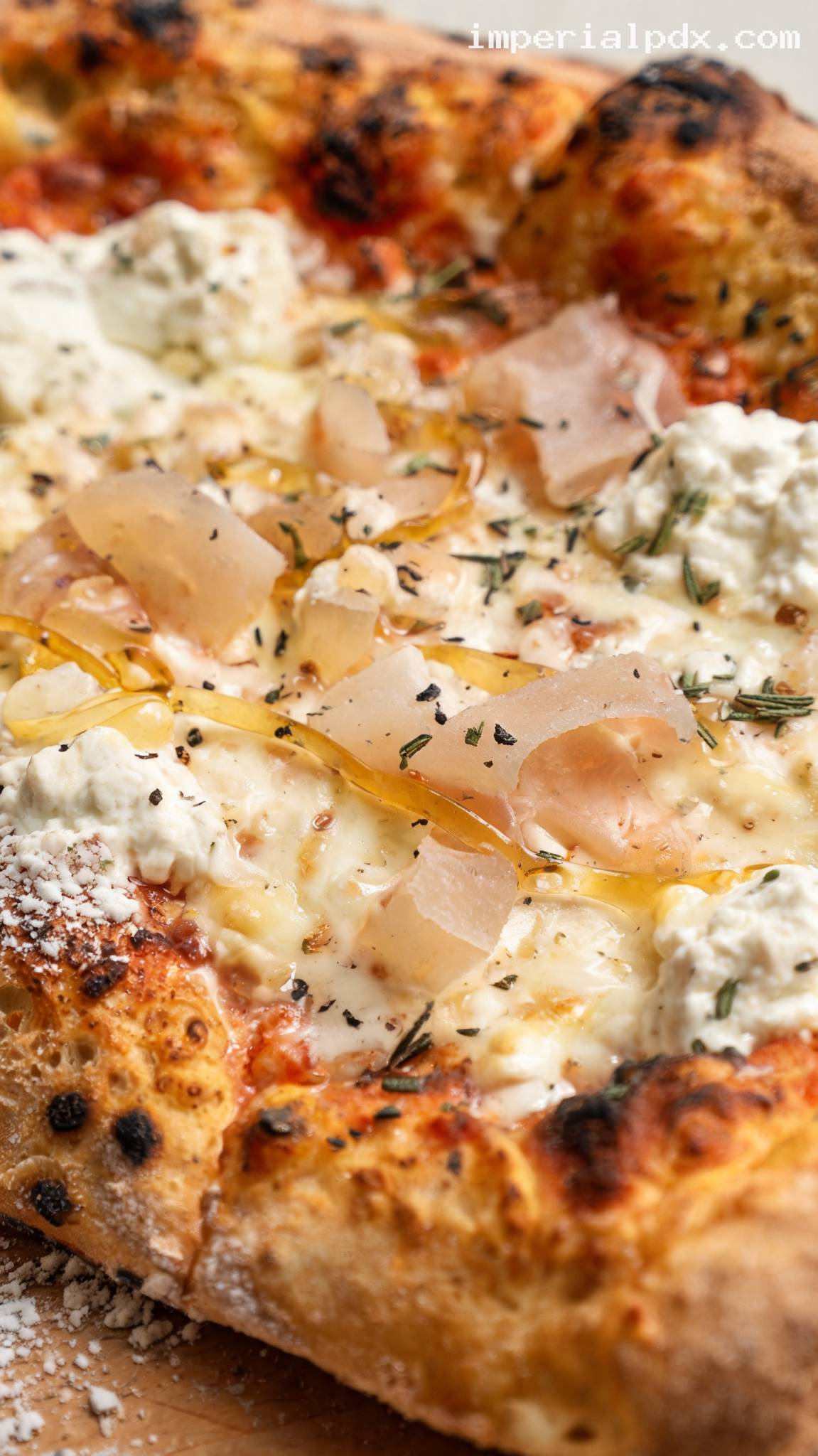 Lardo and Honey White Pizza – Closeup