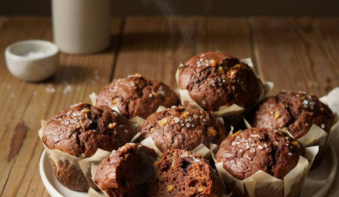 Old-Fashioned Gingerbread Muffins With Molasses
