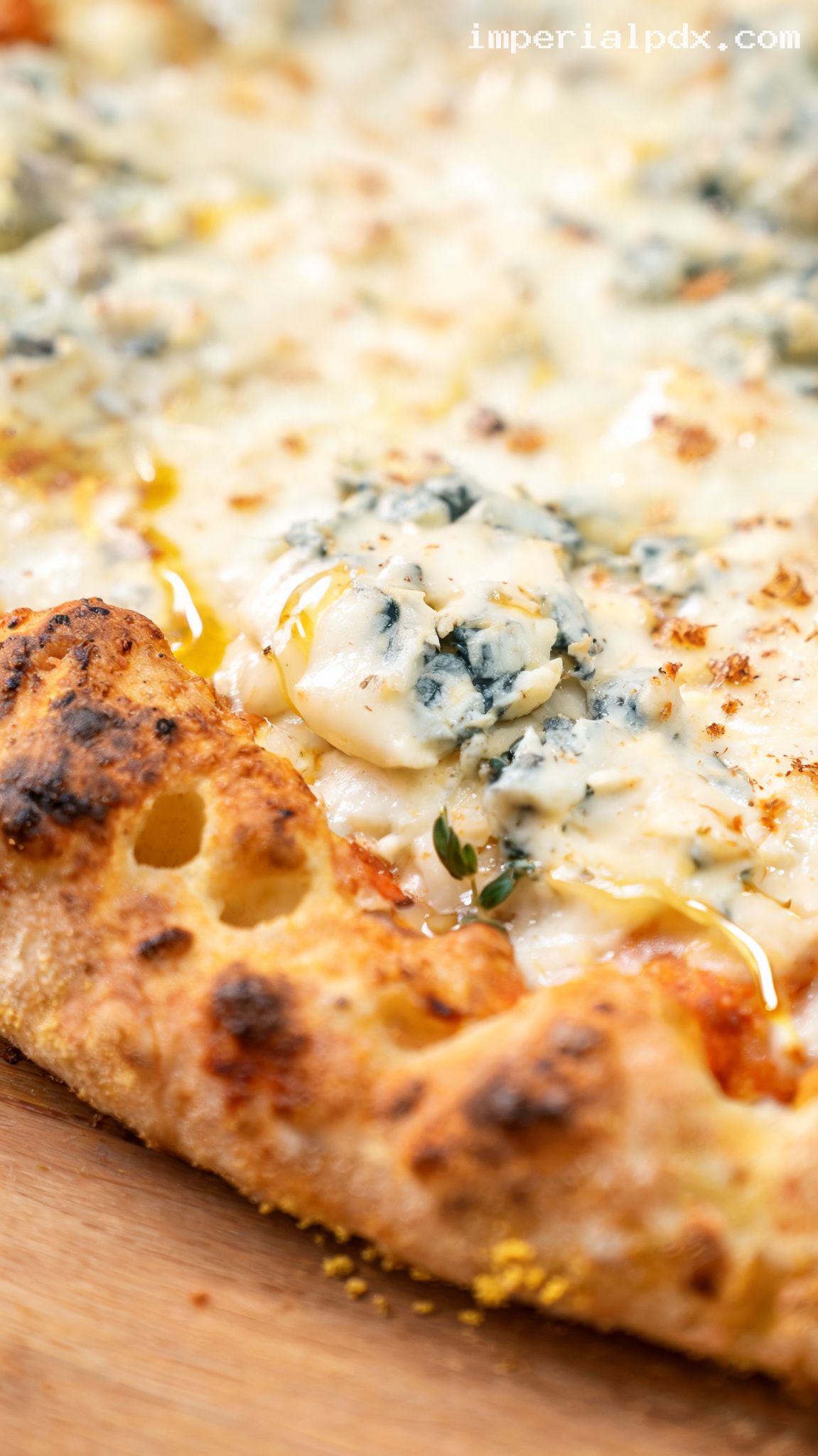 Quattro Formaggi Pizza With Honey – Closeup