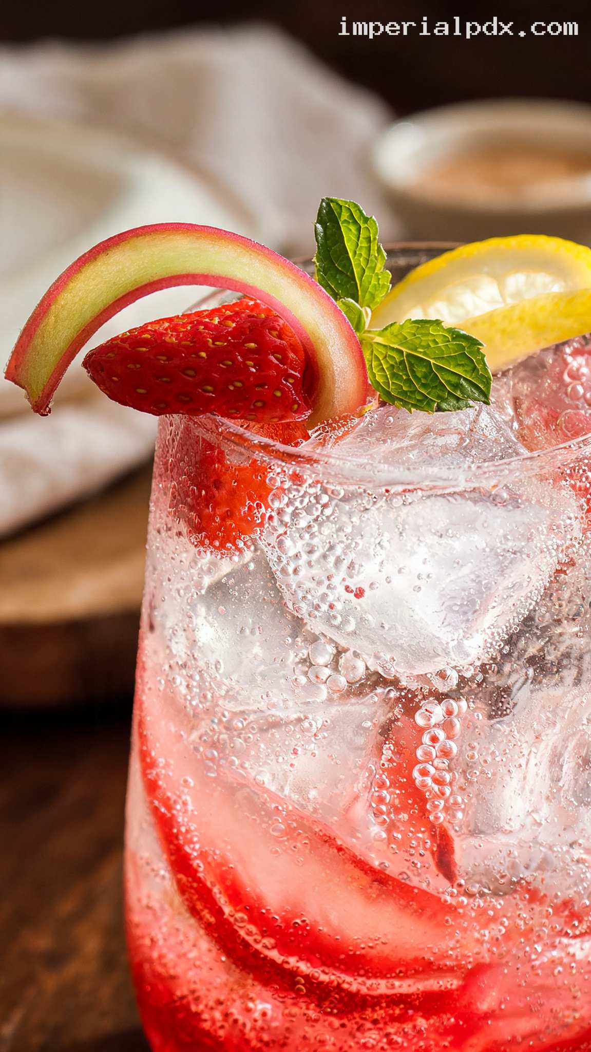 Refreshing Rhubarb Strawberry Sparkler – Closeup