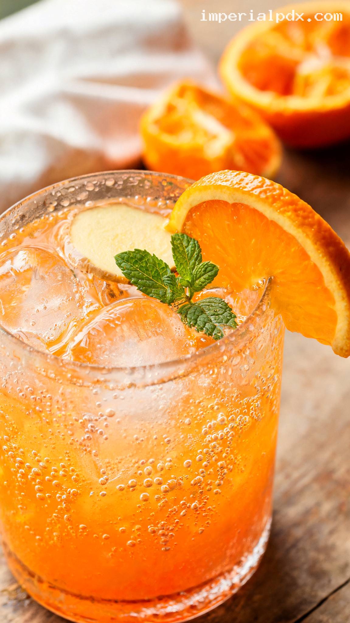 Sparkling Tangelo and Ginger Spritz – Closeup
