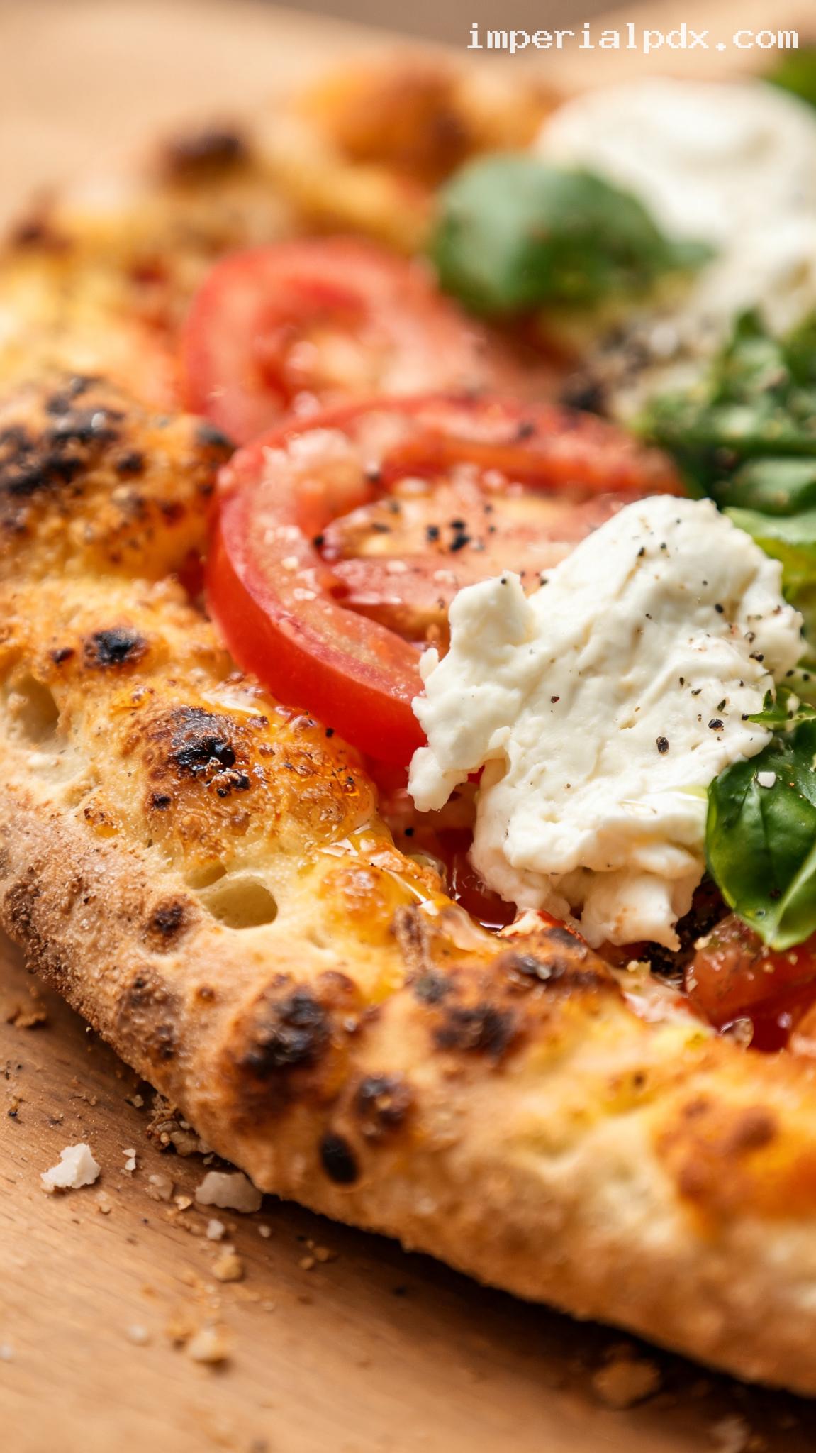 Summer Caprese Pizza with Fresh Tomatoes and Basil – Closeup