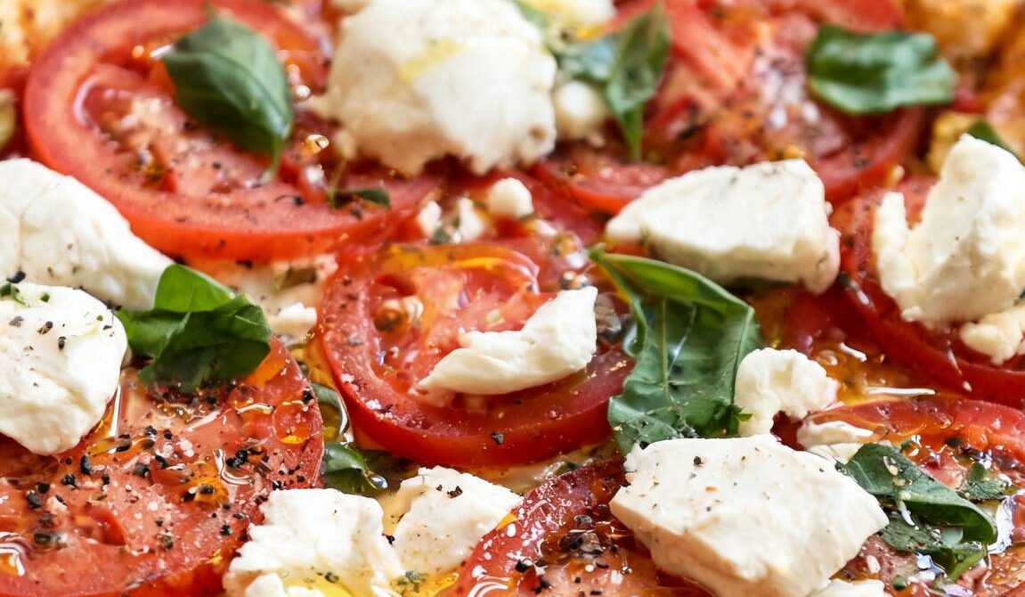 Summer Caprese Pizza with Fresh Tomatoes and Basil
