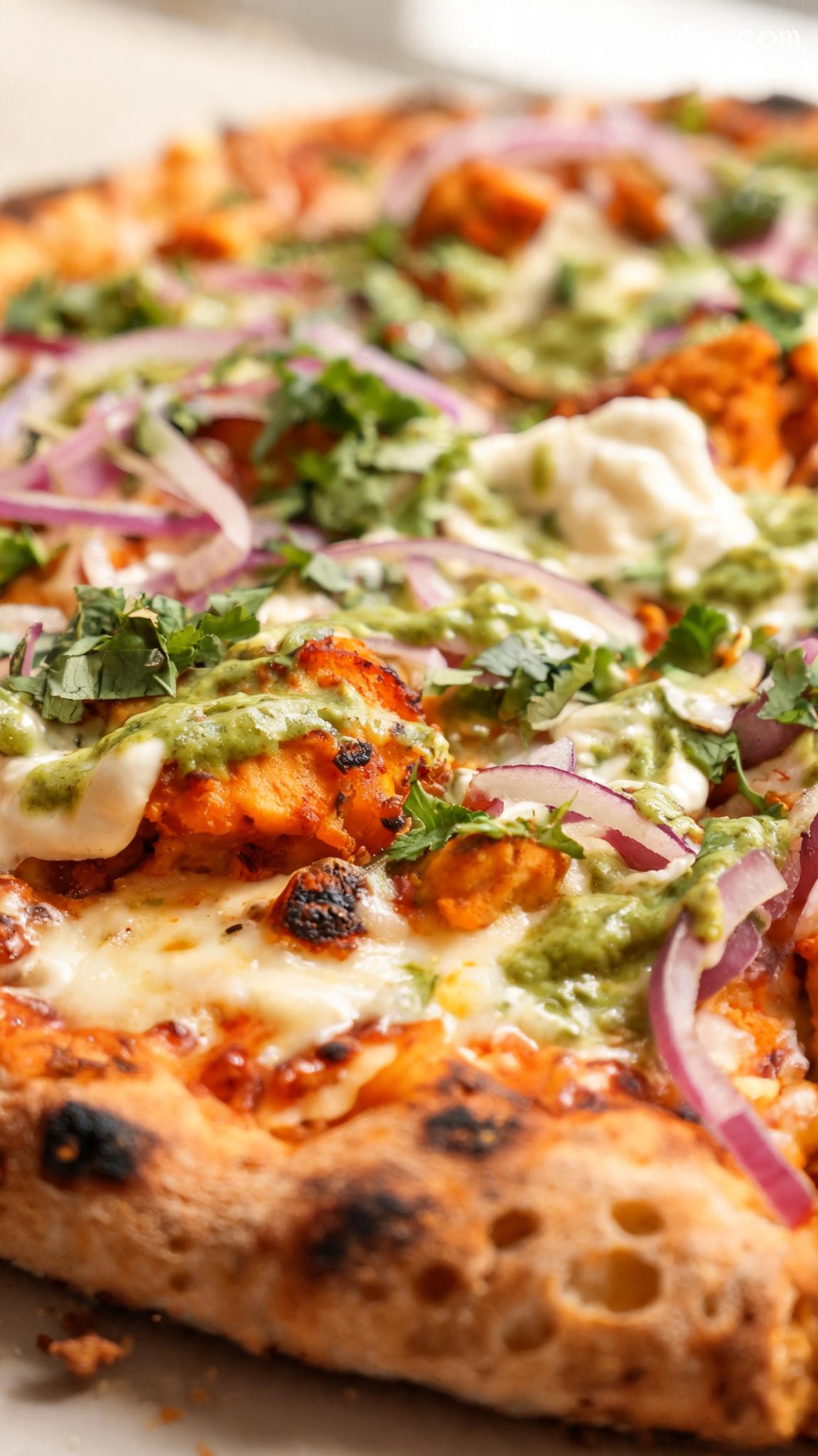 Tandoori Chicken Pizza With Mint Chutney – Closeup