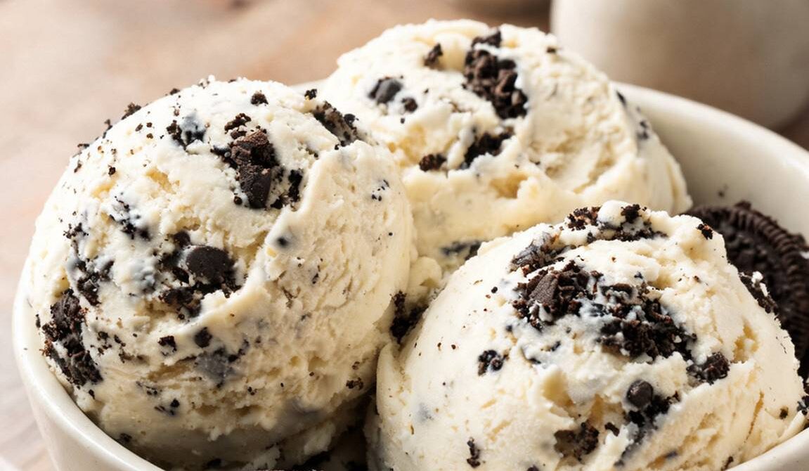 Chunky Cookies and Cream Ice Cream