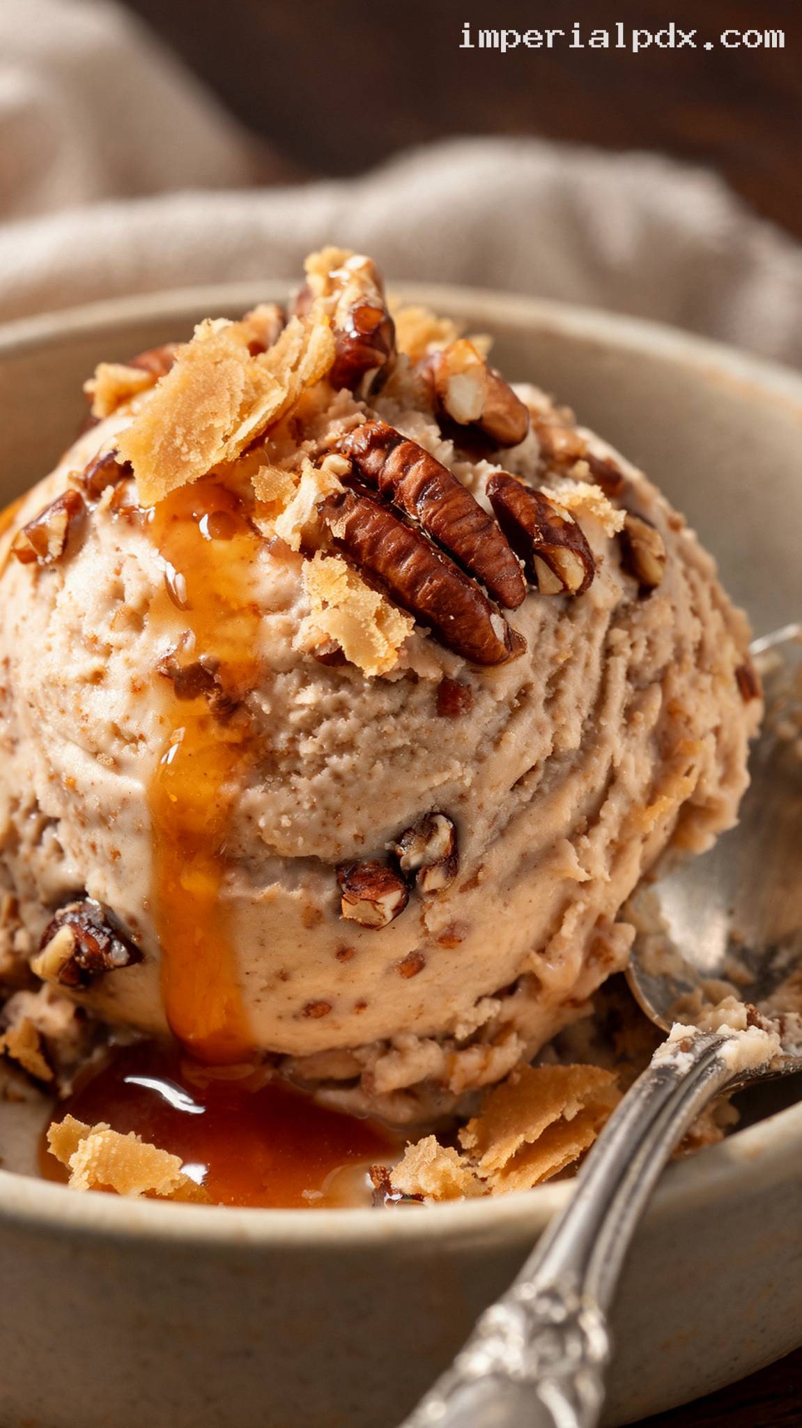 Pecan Pie Ice Cream With Caramel Ribbons – Closeup