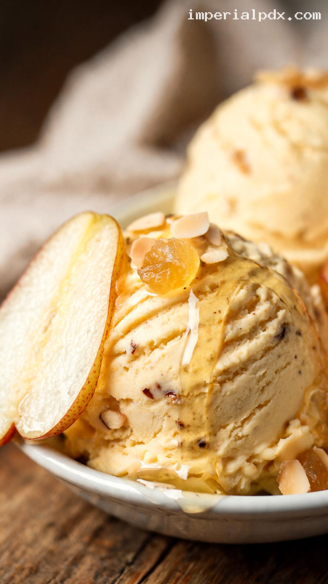 Roasted Pear and Ginger Ice Cream – Closeup