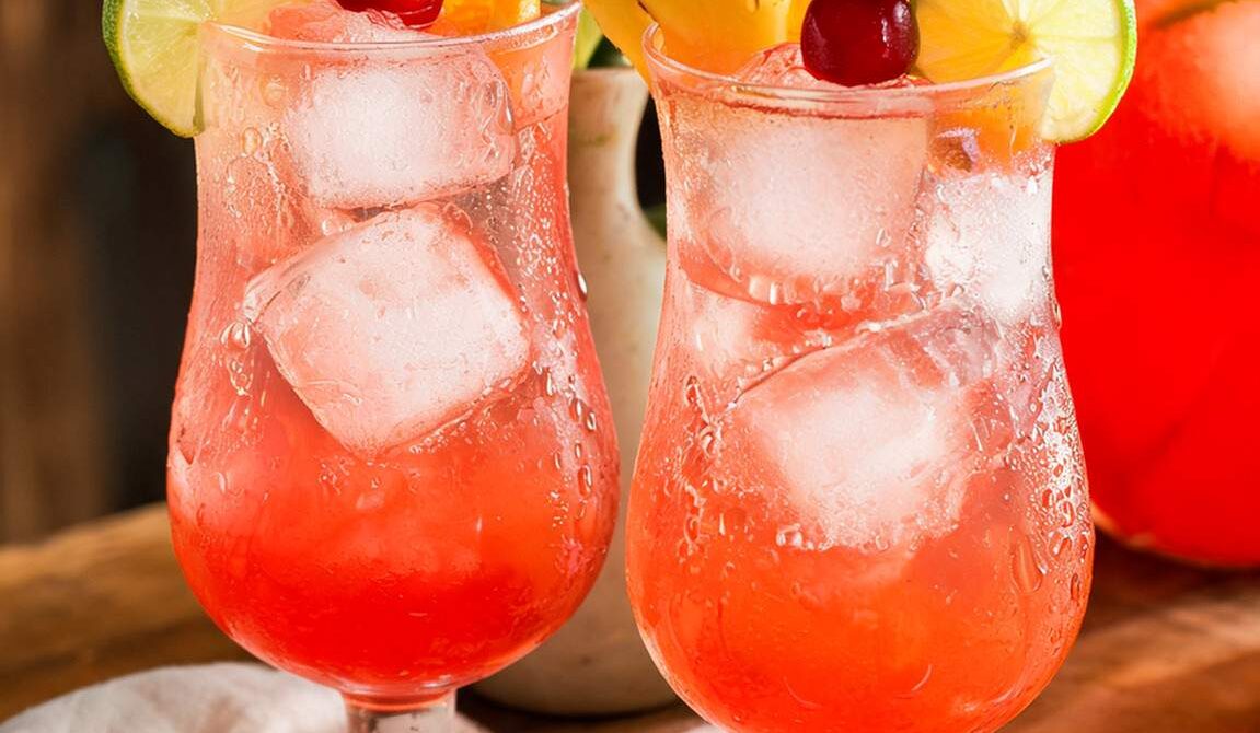 Caribbean Rum Punch With Pineapple and Citrus