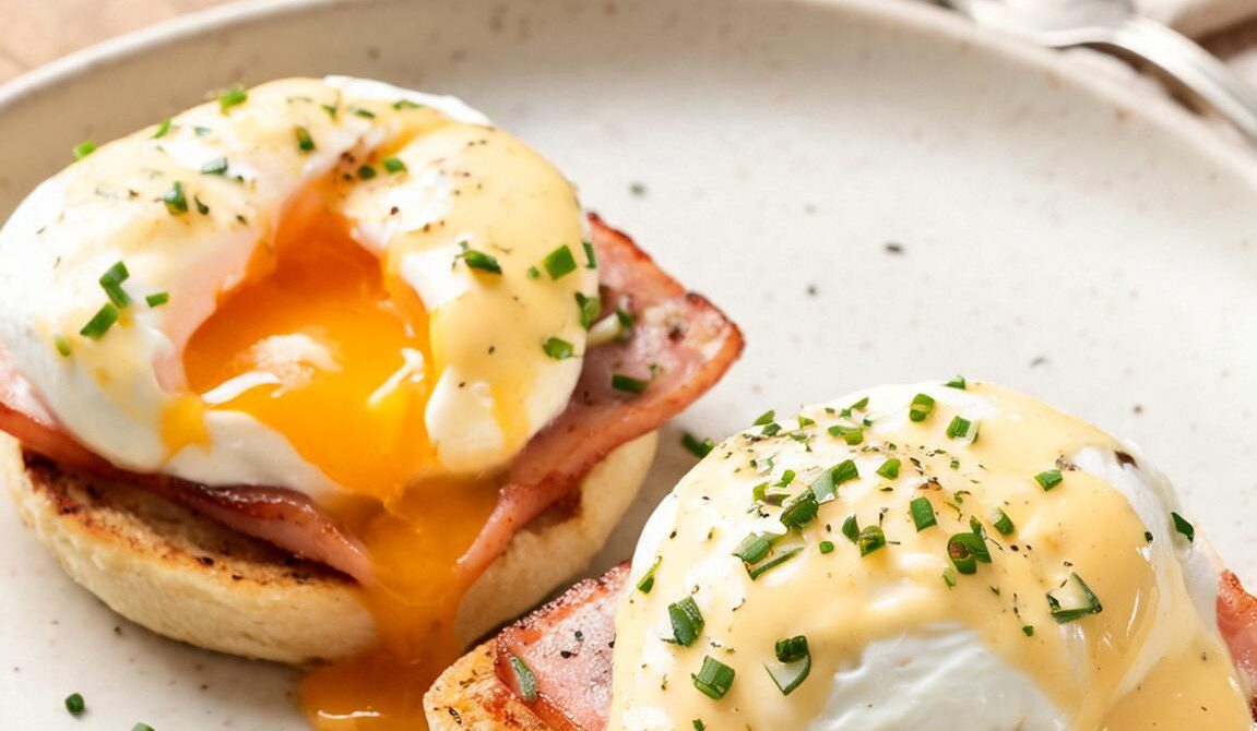 Classic Eggs Benedict With Homemade Hollandaise