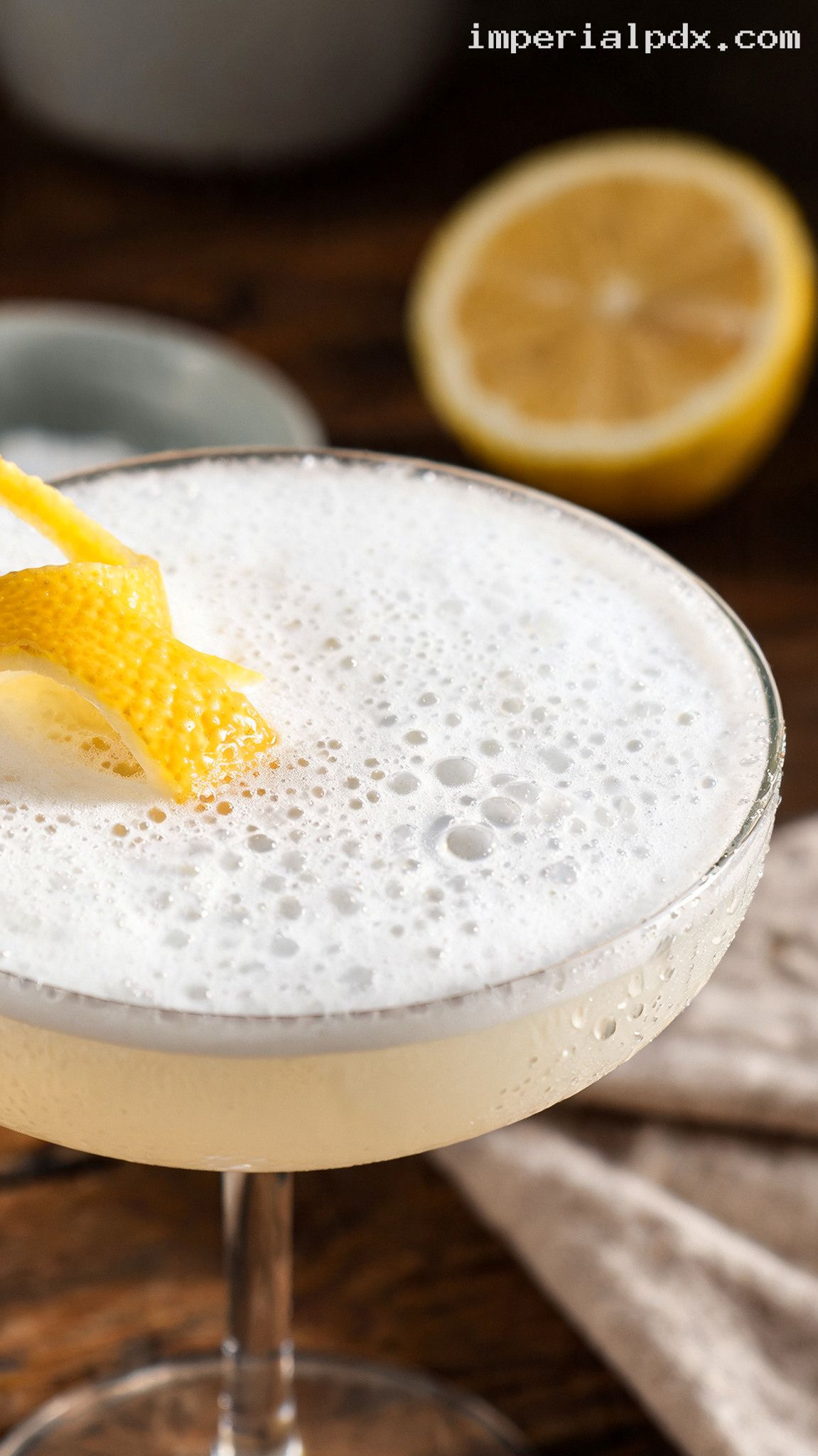 Silky White Lady Cocktail With Gin and Lemon – Closeup