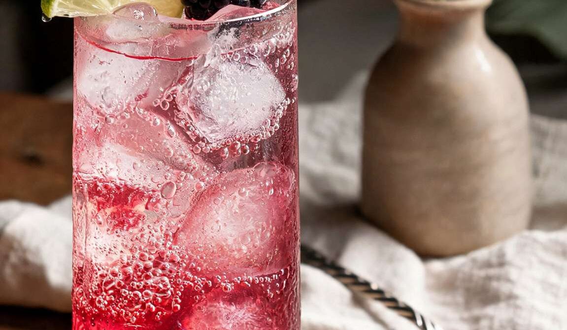 Sparkling El Diablo Tequila Cocktail With Cassis and Ginger