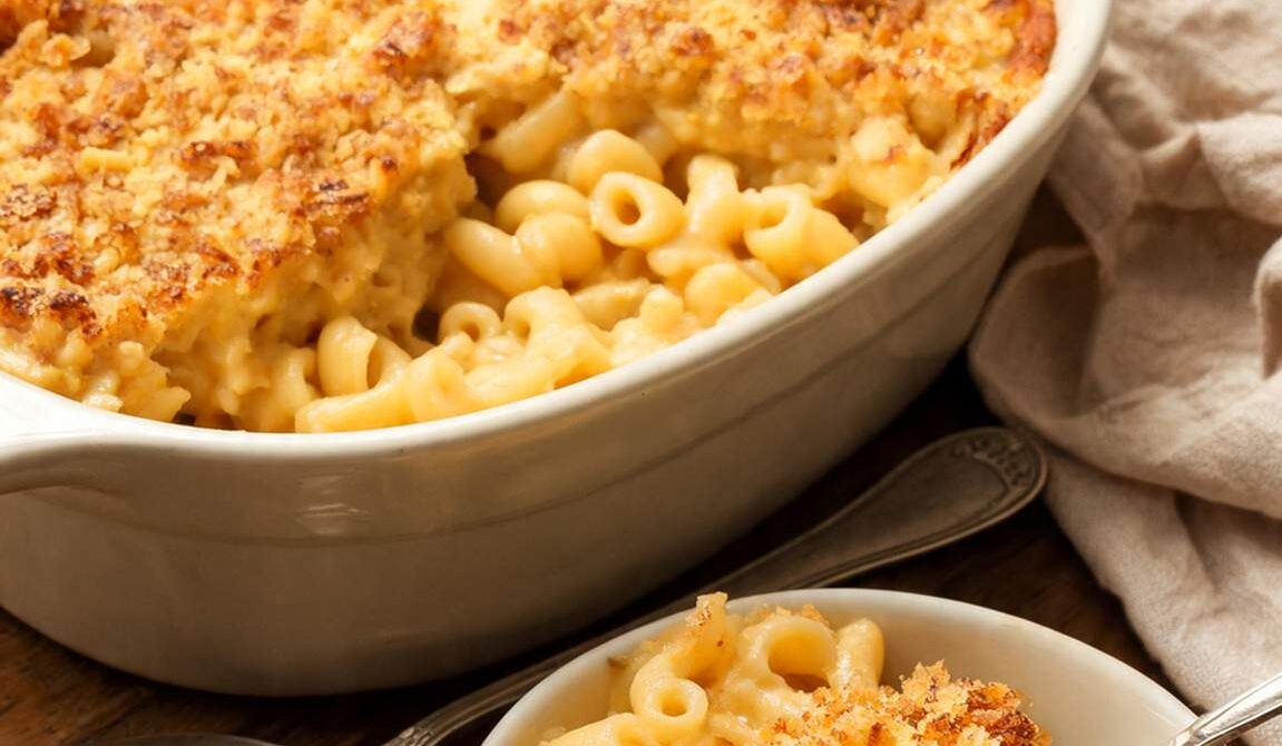 Amish Baked Macaroni and Cheese with Buttered Breadcrumbs