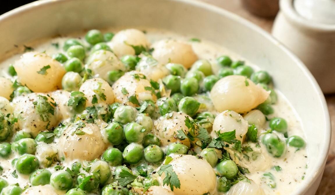 Amish Creamed Peas with Pearl Onions