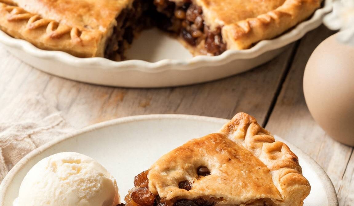 Amish Old-Fashioned Raisin Pie with Cinnamon and Brown Sugar