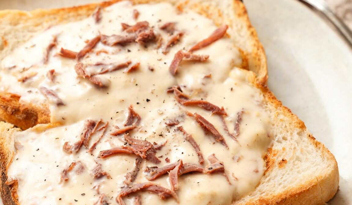 Pennsylvania Dutch Creamed Dried Beef on Toast