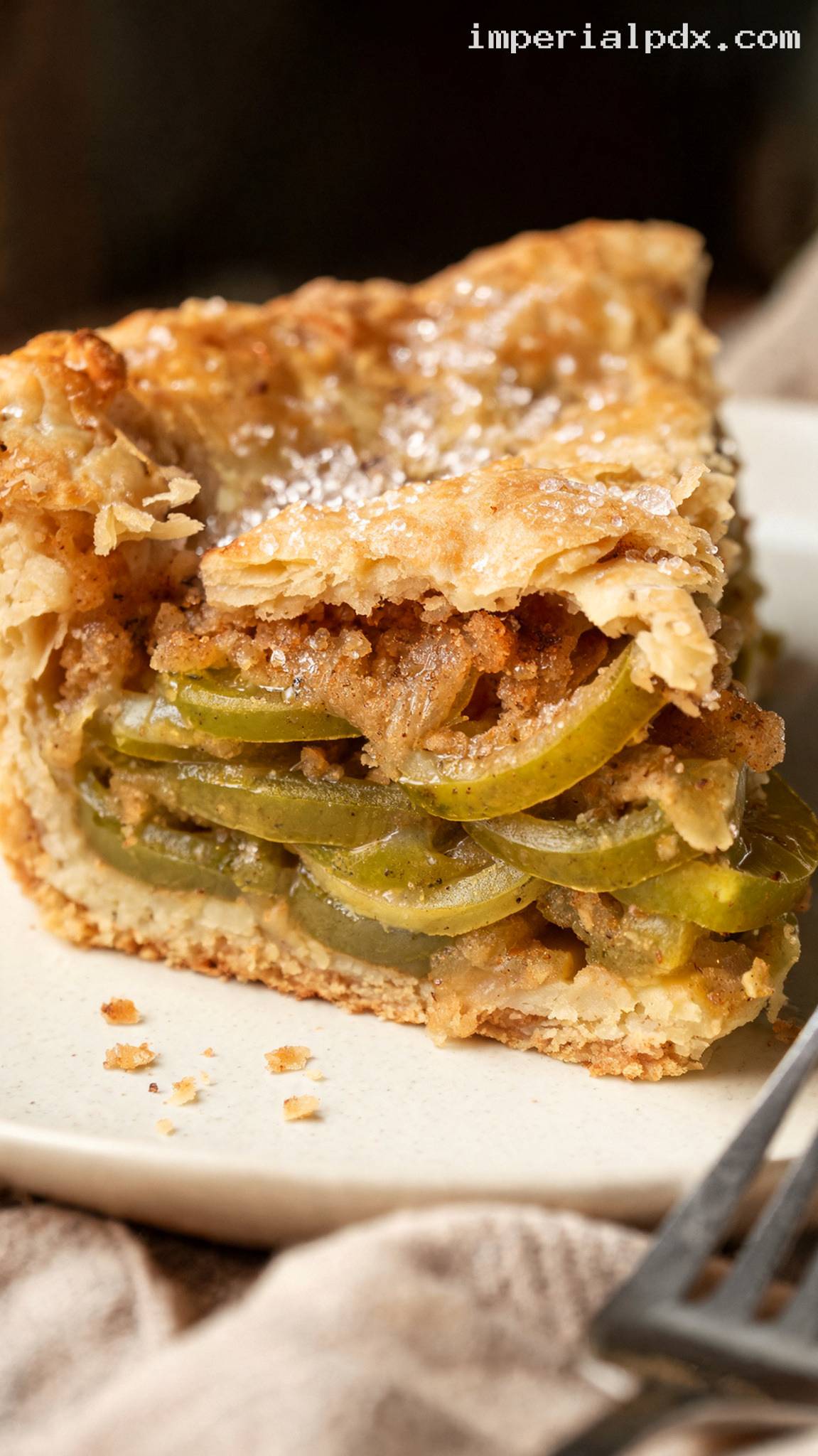 Pennsylvania Dutch Green Tomato Pie With Cinnamon and Sugar – Closeup